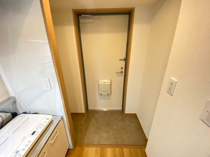 物件内観写真17　(玄関)