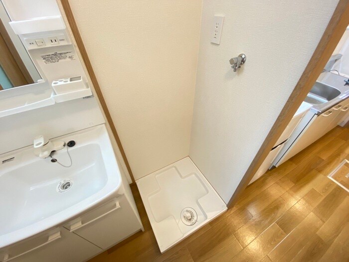 物件内観写真19　(洗濯機置場)