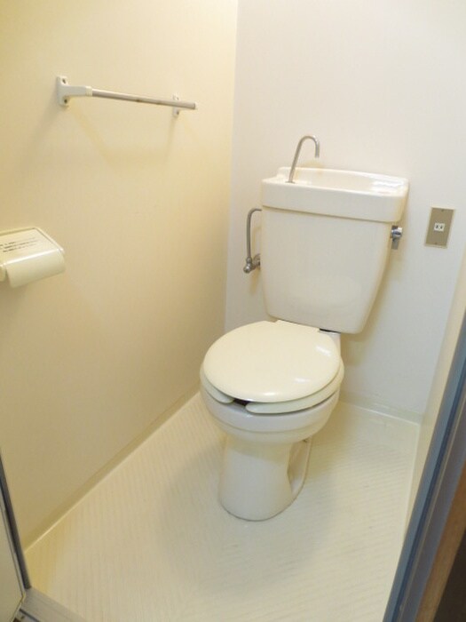 物件内観写真8　(トイレ)