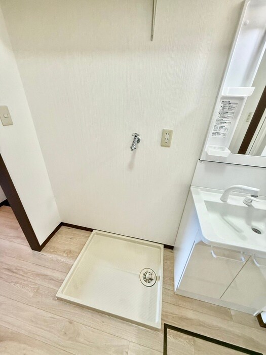 物件内観写真14　(洗濯機置場)