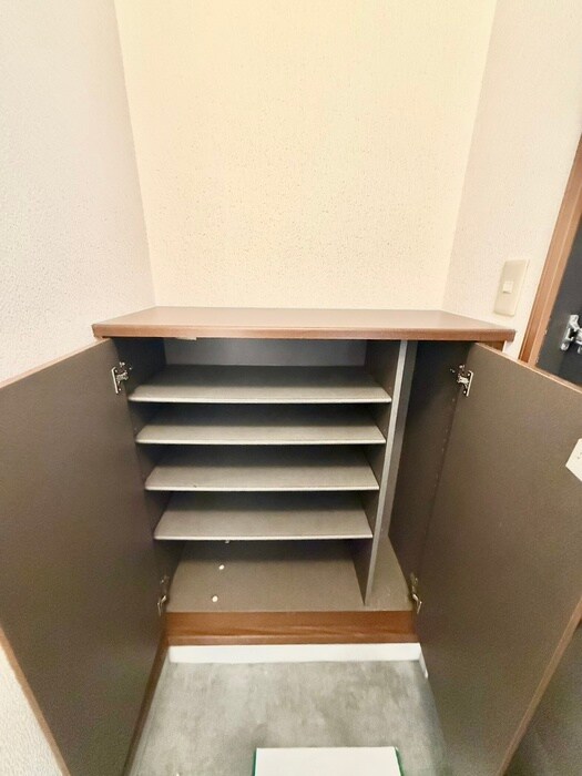 物件内観写真18　(靴箱)