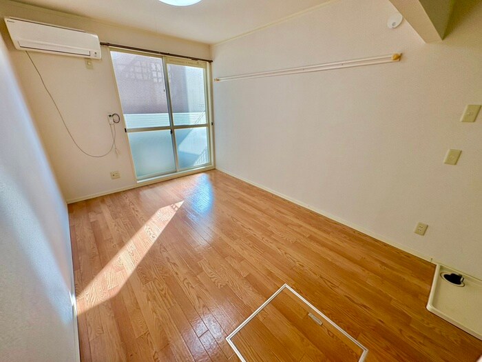 物件内観写真3　(居室)