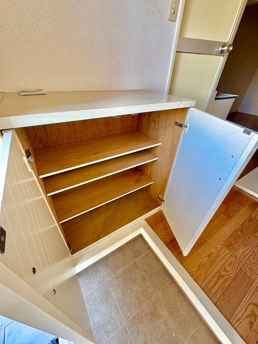 物件内観写真13　(靴箱)