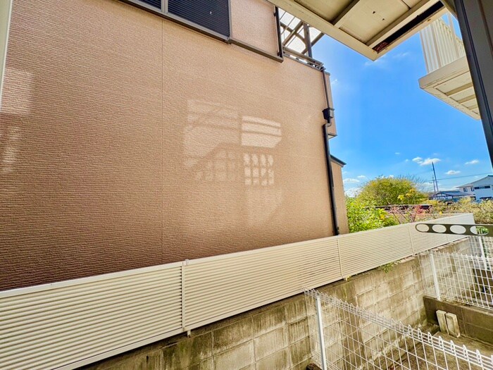 物件内観写真16　(室内からの展望)