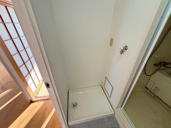 物件内観写真15　(洗濯機置場)