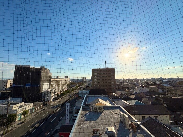 物件内観写真16　(室内からの展望)