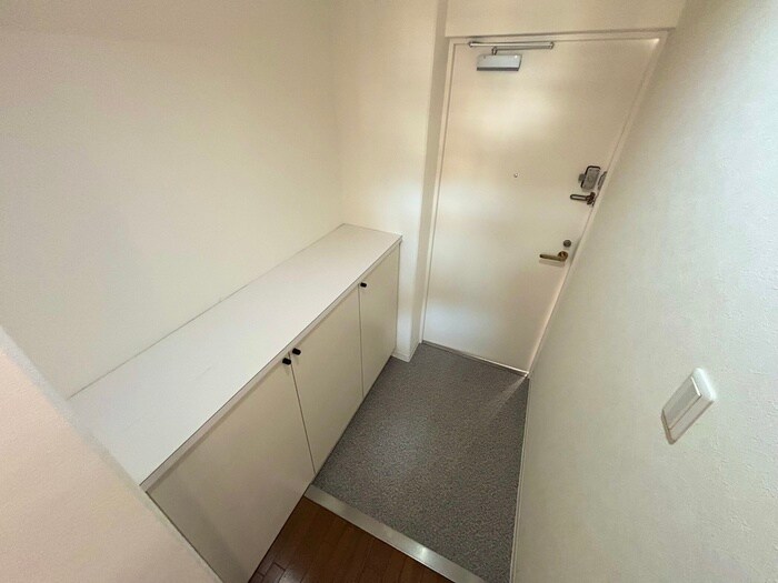 物件内観写真19　(玄関)