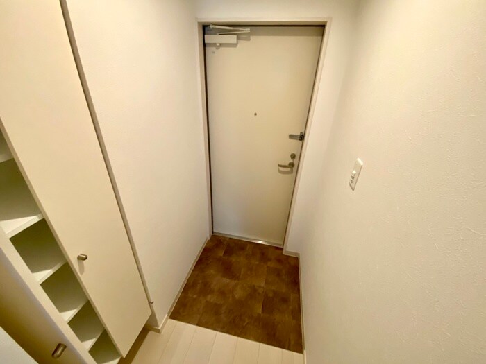 物件内観写真19　(玄関)