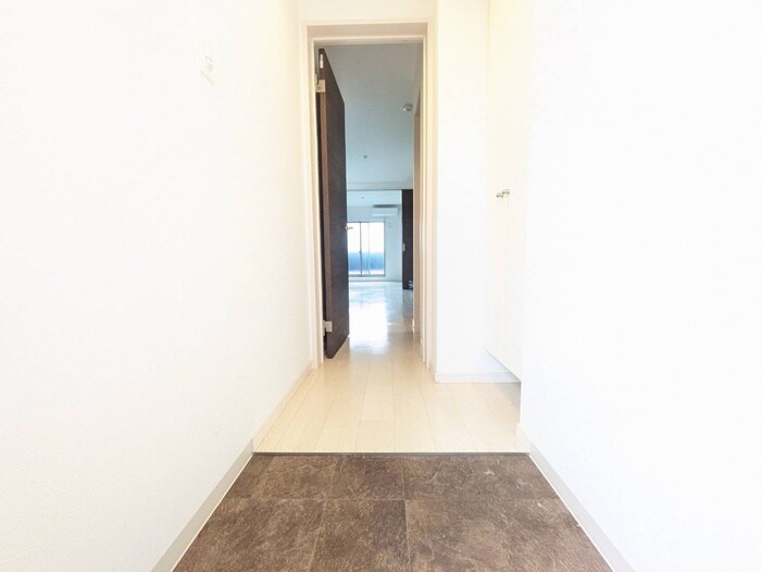 物件内観写真21　(廊下)