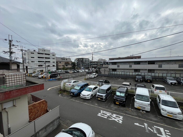 物件内観写真17　(室内からの展望)