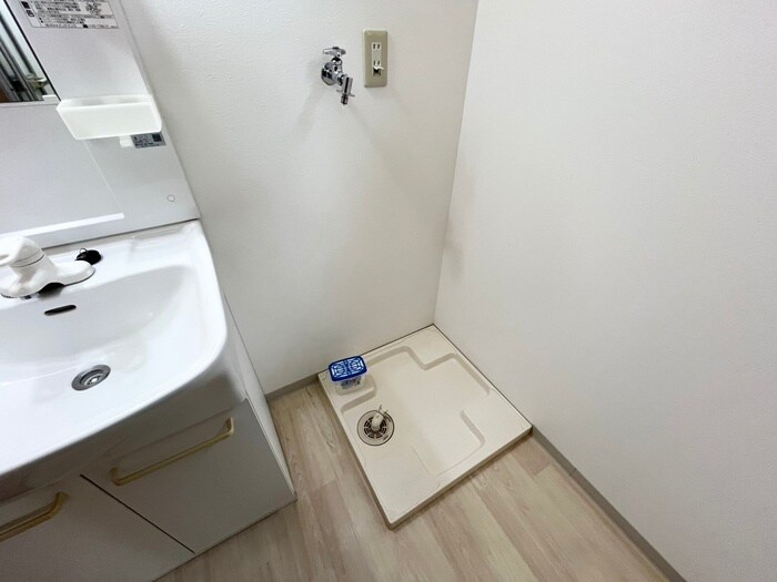 物件内観写真19　(洗濯機置場)