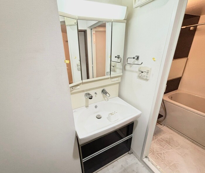 物件内観写真11　(洗面)