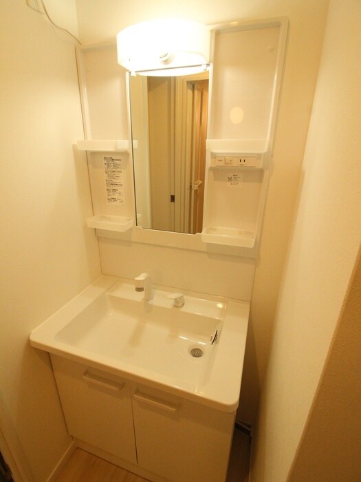 物件内観写真9　(洗面)