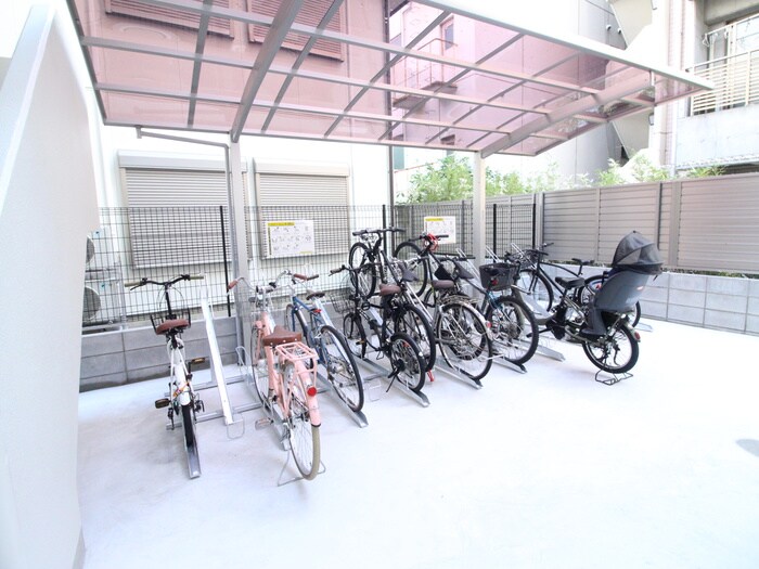物件外観写真6　(駐輪場)