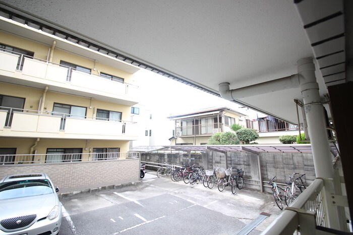 物件内観写真17　(室内からの展望)