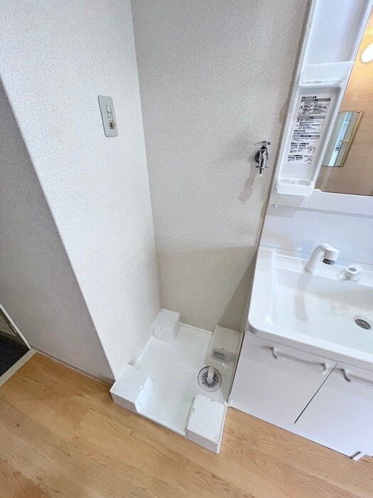 物件内観写真12　(洗濯機置場)