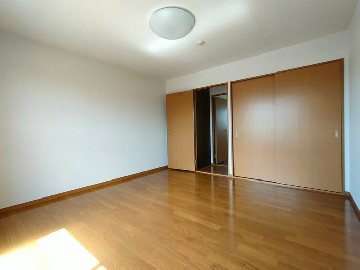 物件内観写真13　(居室)