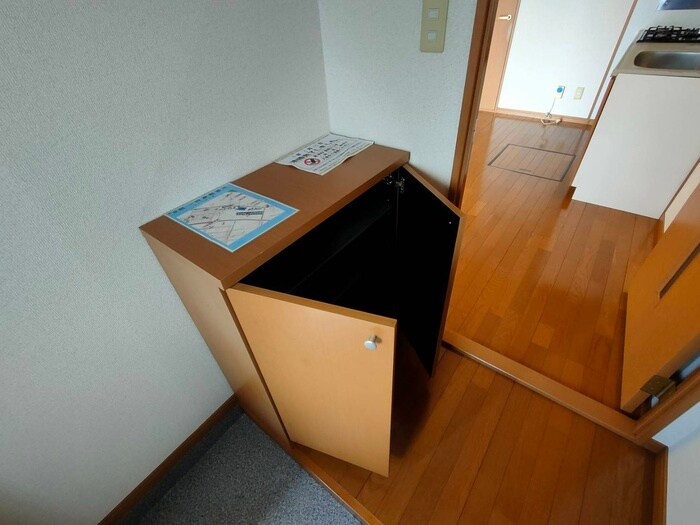 物件内観写真18　(靴箱)
