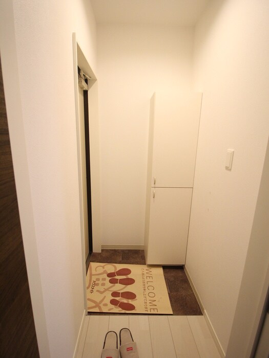 物件内観写真16　(廊下)