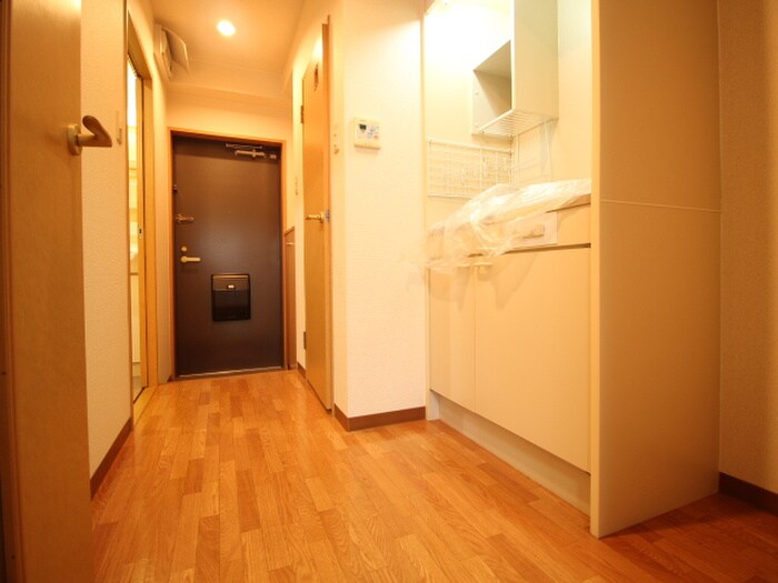 物件内観写真9　(廊下)