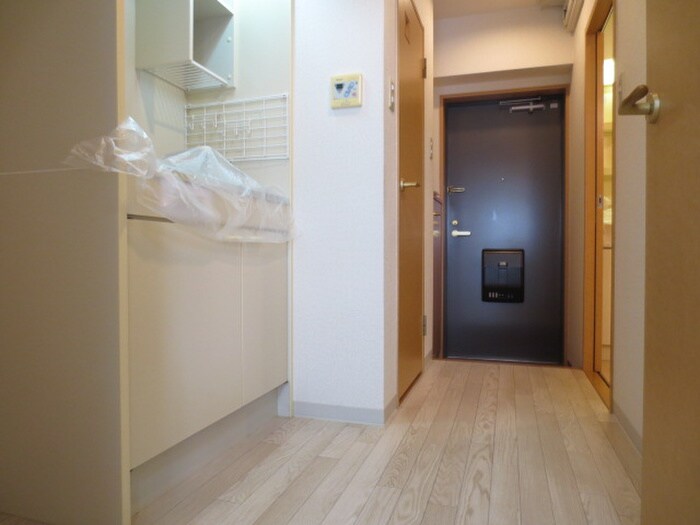 物件内観写真9　(廊下)