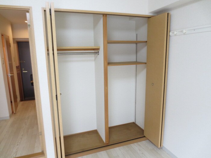 物件内観写真10　(収納)