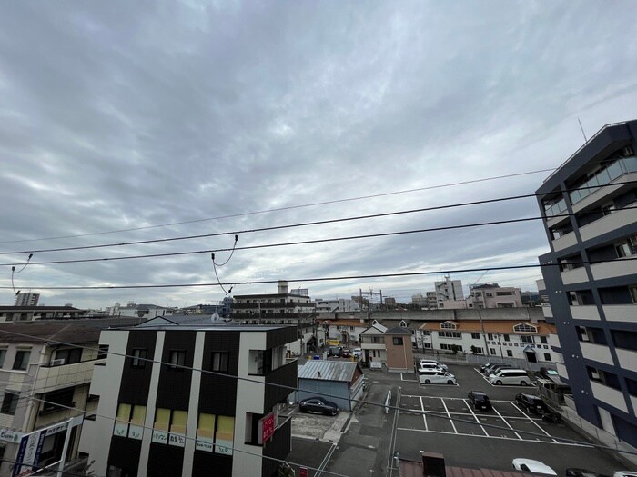 物件内観写真18　(室内からの展望)