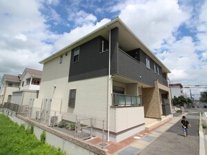 ＲＡＦＦＩＮＥ・栗東外観写真