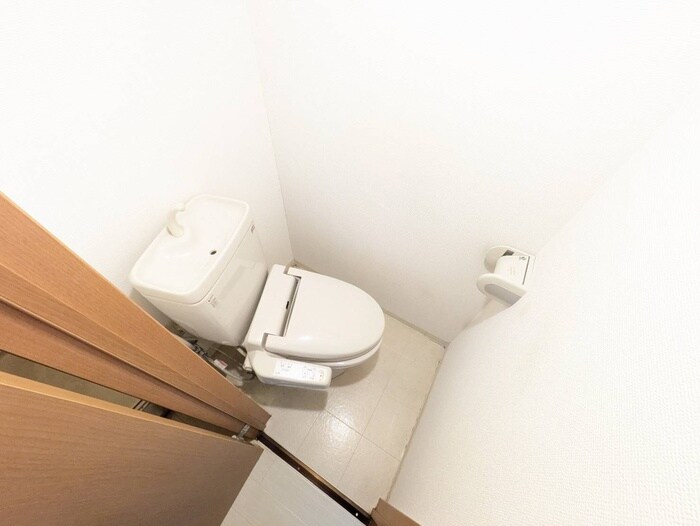 物件内観写真8　(トイレ)