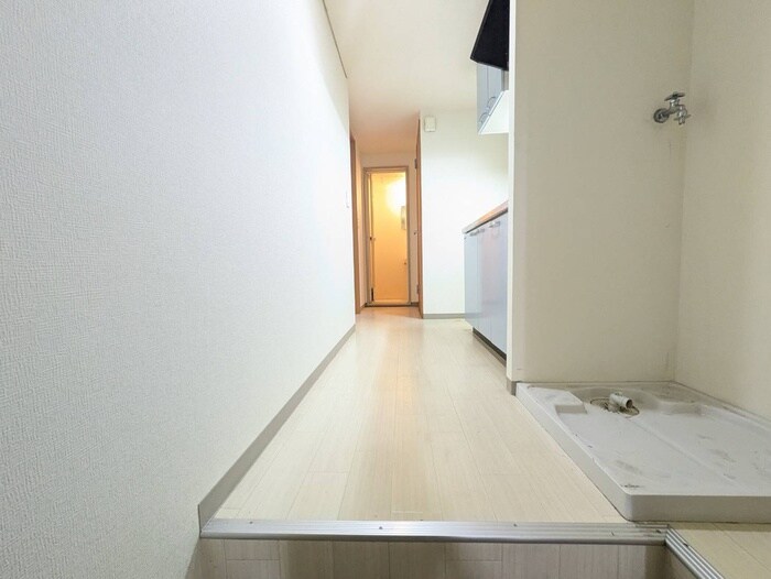 物件内観写真12　(廊下)