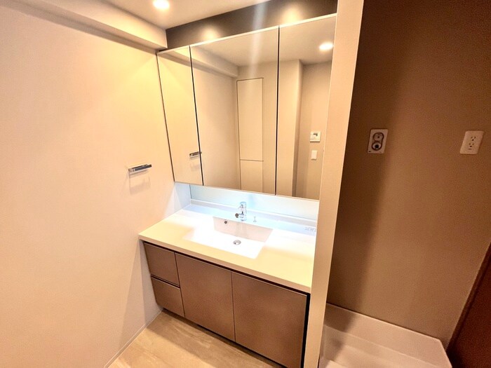 物件内観写真11　(洗面)