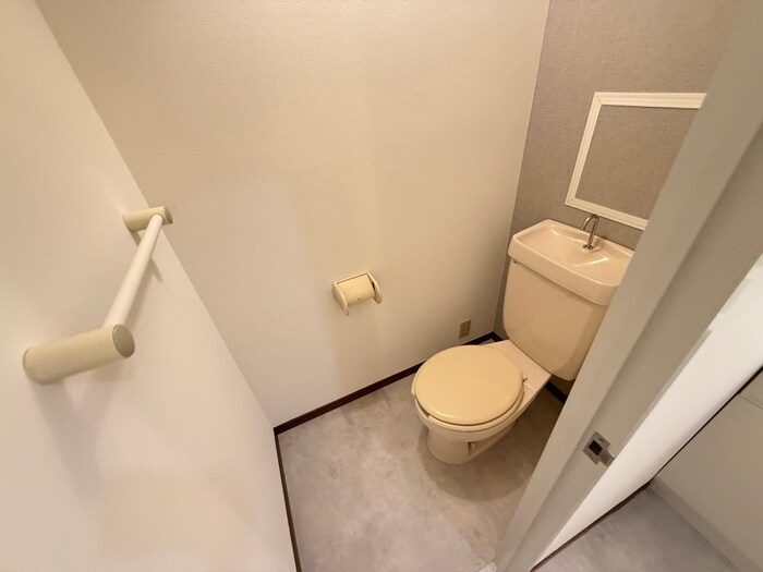 物件内観写真10　(トイレ)