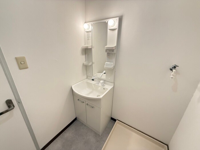 物件内観写真11　(洗面)