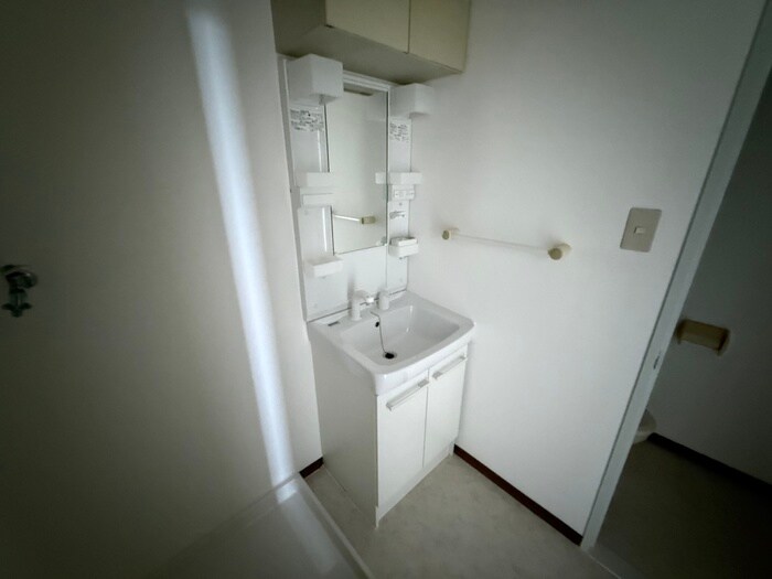 物件内観写真11　(洗面)