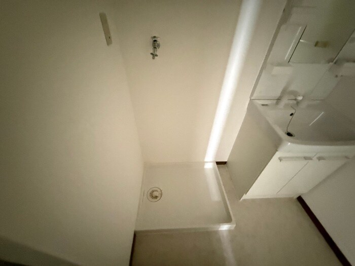 物件内観写真12　(洗濯機置場)