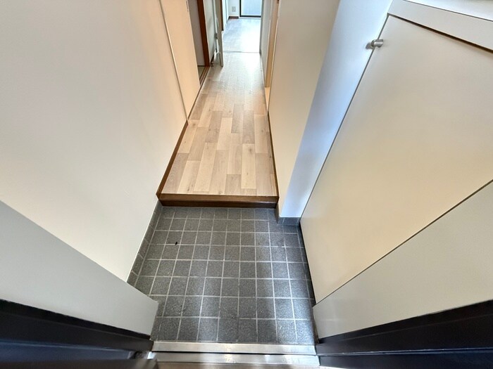 物件内観写真17　(玄関)