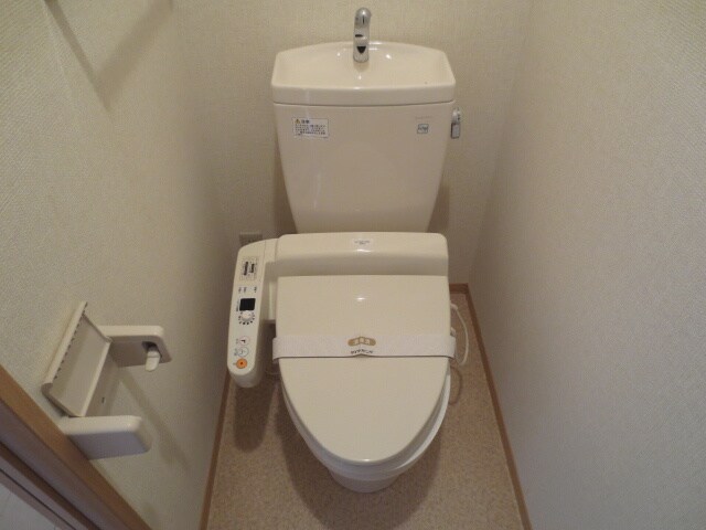 物件内観写真14　(トイレ)