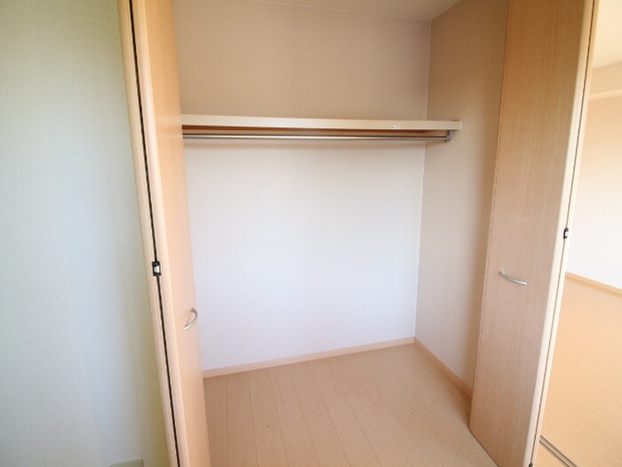 物件内観写真16　(収納)
