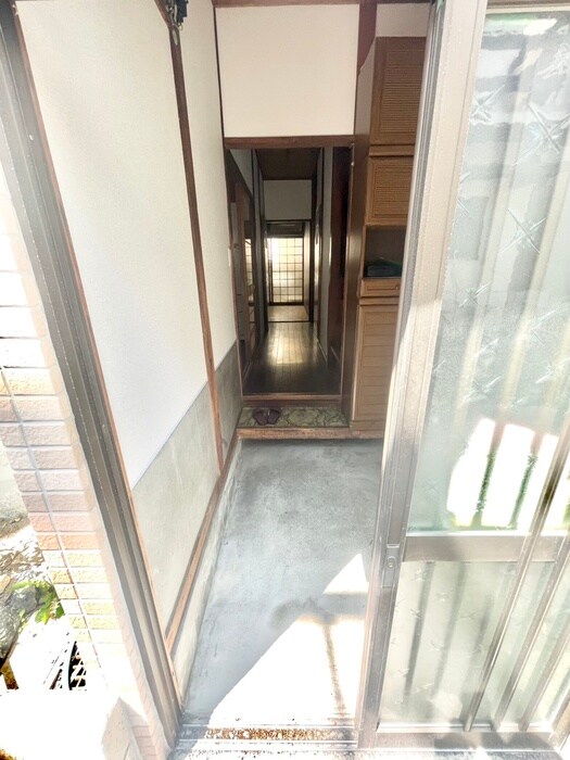 物件内観写真7　(玄関)