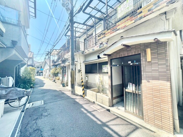 物件外観写真3　(周辺環境)