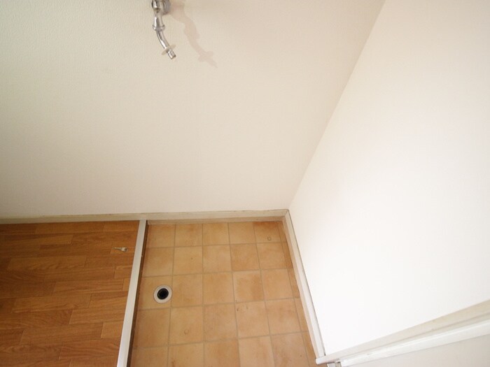 物件内観写真17　(洗濯機置場)