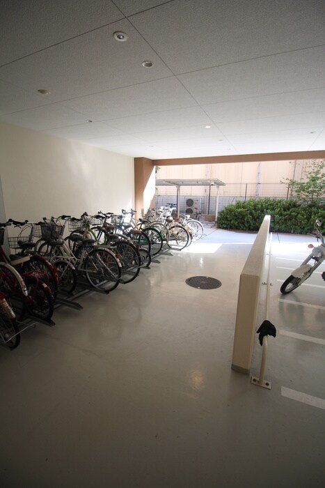 物件外観写真6　(駐輪場)