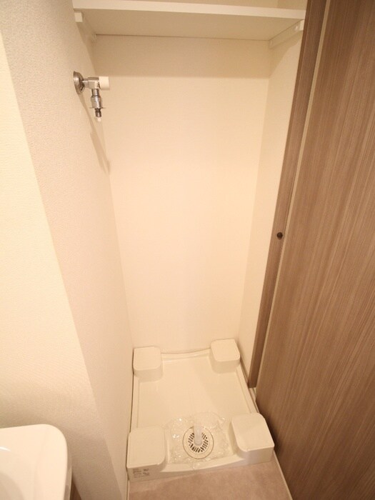 物件内観写真10　(洗濯機置場)