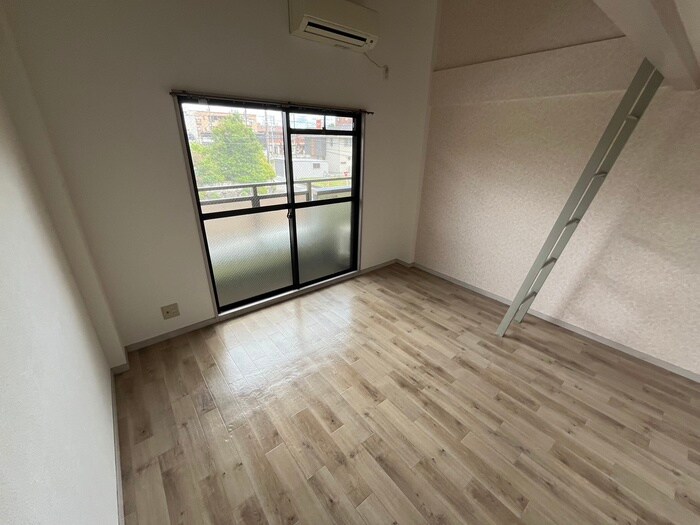 物件内観写真8　(居室)