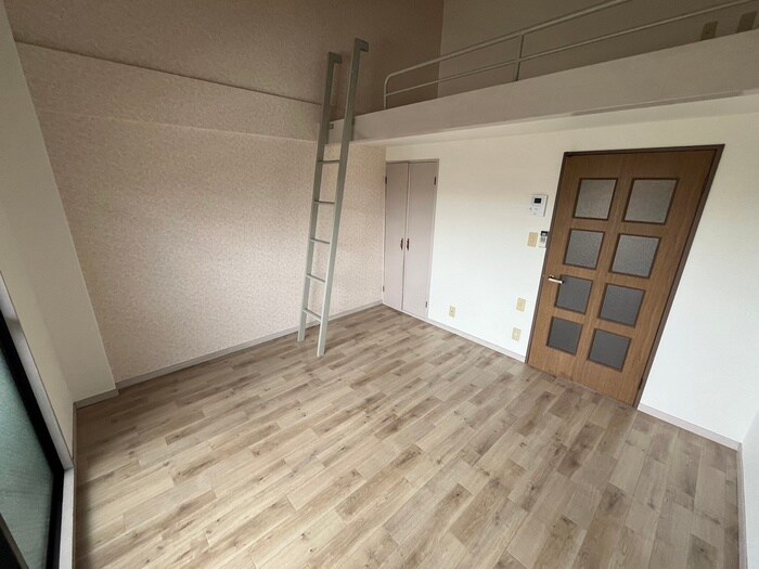 物件内観写真9　(居室)