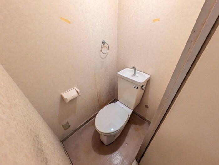 物件内観写真14　(トイレ)