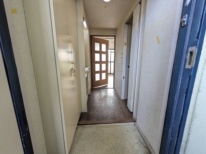 物件内観写真16　(玄関)