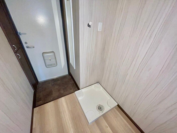 物件内観写真18　(洗濯機置場)