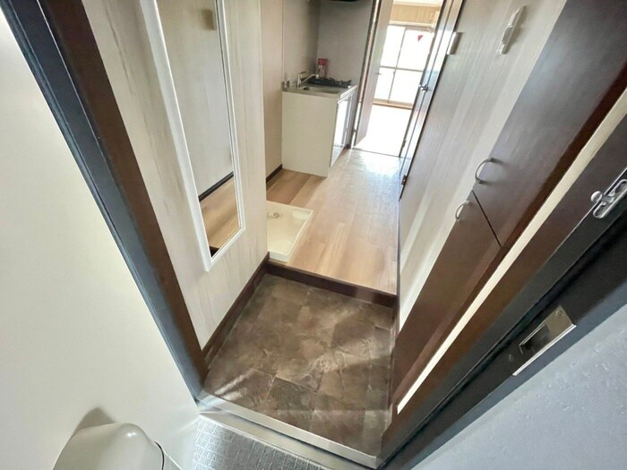 物件内観写真19　(玄関)