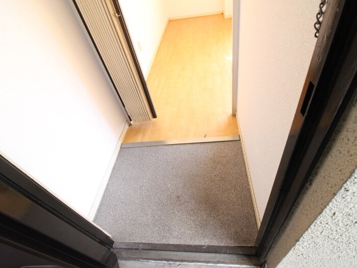物件内観写真15　(玄関)